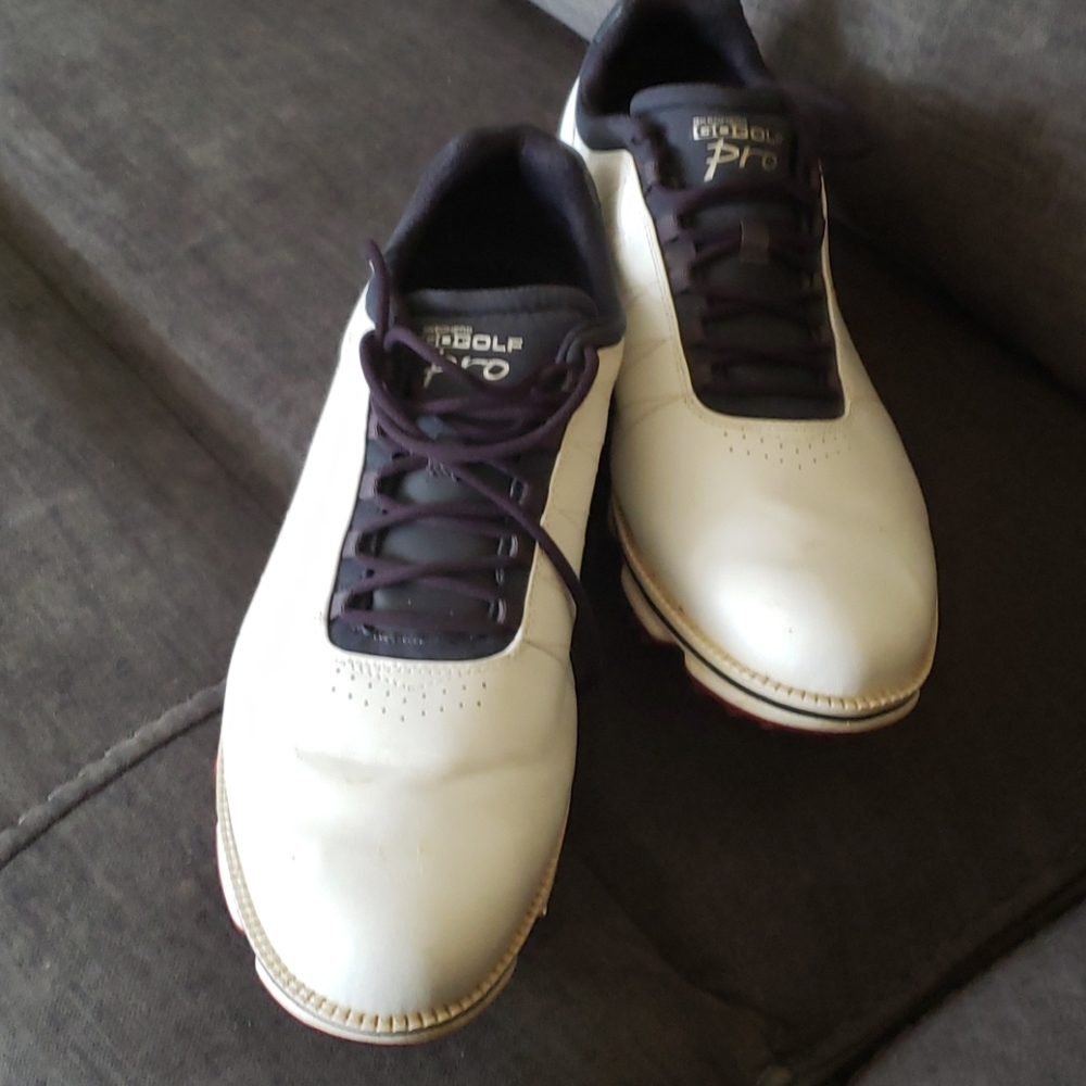 Golf shoes